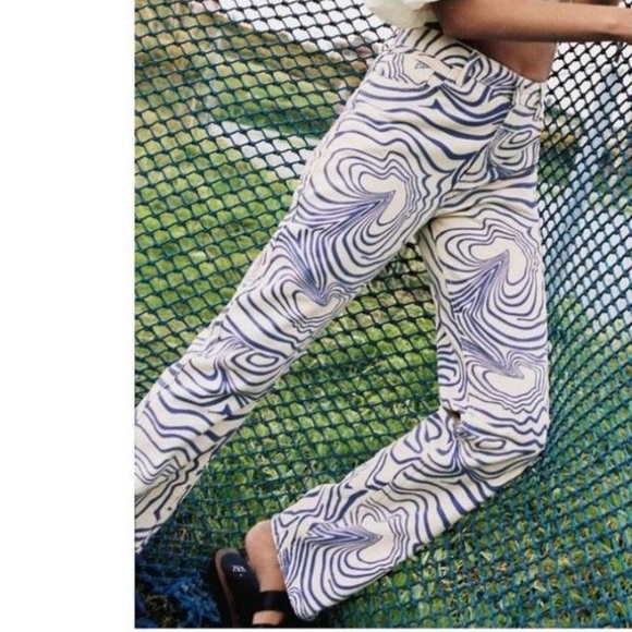 Zara Women’s Swirl Jeans Size 0 Blue White Pants Straight Leg - Picture 9 of 9